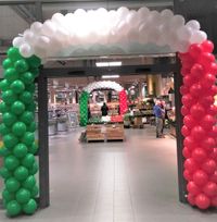 italienische Wochen Ballon Borgen Umrahmung Eingang